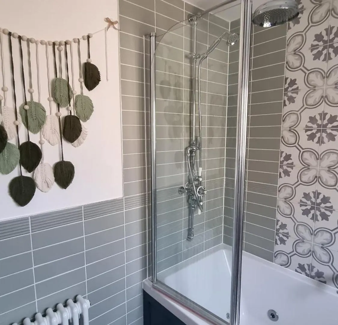 Innisfail Edi Edinburgh Homestay
